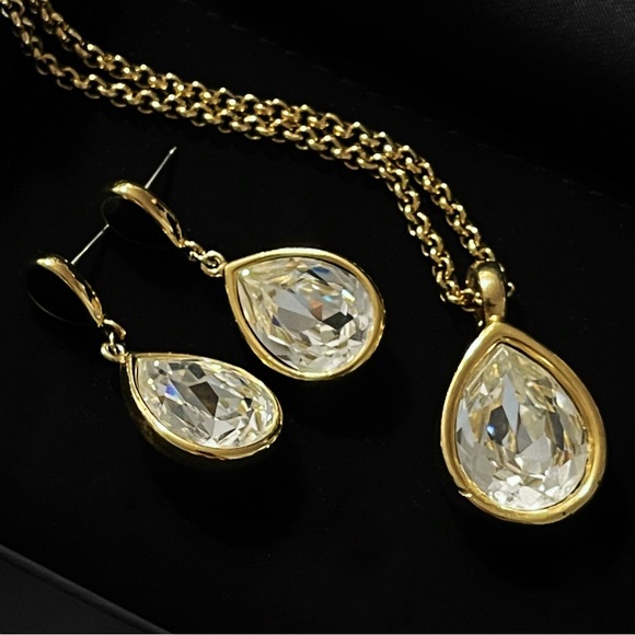 💋BUNDLE - Signed Givenchy Necklace and signed Trifari Teardrop Earrings - Picture 1 of 7